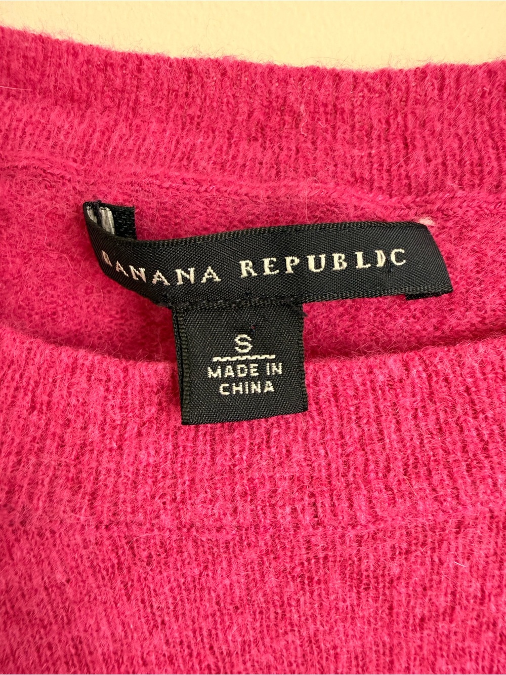 Banana Republic Hot Pink Short-Sleeve Crewneck Sweater - Picture 3 of 5